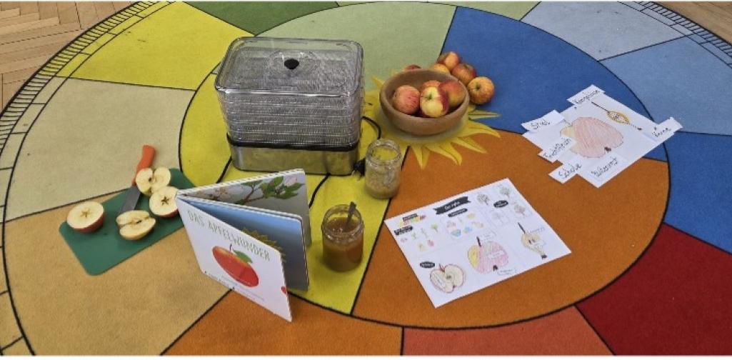 P1-Apple Day Apple Day